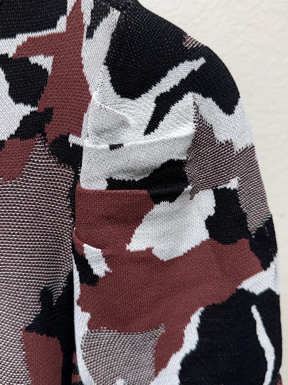 Chico's Black, White & Brown Abstract Knit Short Sleeve Top - Picture 2 of 8